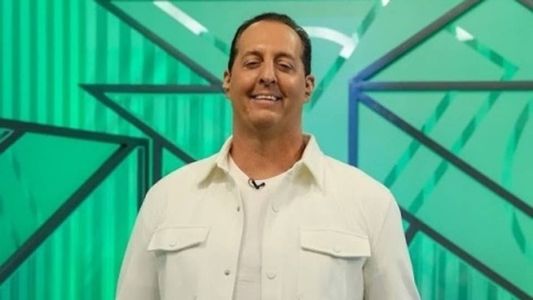 Benjamin Back estava no comando do programa Arena SBT, às segundas-feiras