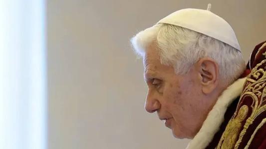 Bento XVI morreu aos 95 anos no Vaticano