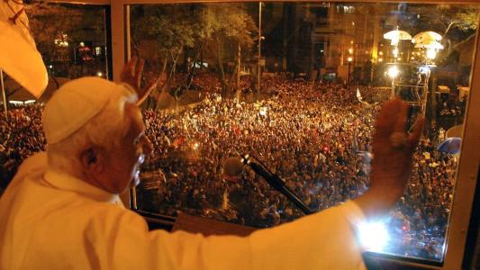 Bento XVI reuniu uma multidão em Aparecida (SP)