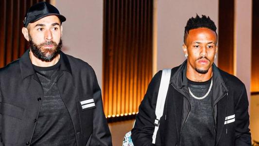 Benzema e Militão chegaram a Rabat, no Marrocos, nesta quinta (9)