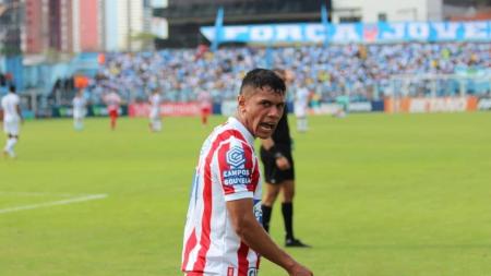 Berguinho marcou dois gols na derrota para o Paysandu