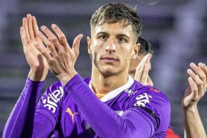 Fluminense resolve pendência em negociação e avança por volante uruguaio