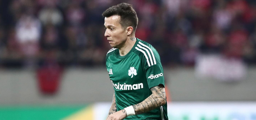 Reforço do Atlético, Bernard sente lesão e é substituído em jogo na Grécia