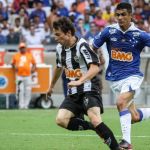 Atlético não descarta volta de Bernard, mas assunto está 'frio' no clube