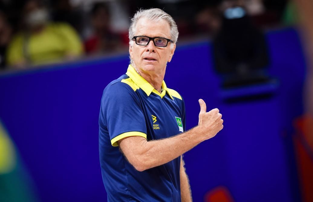 Bernardinho relaciona 14 jogadores jogo entre Brasil e EUA pela VNL