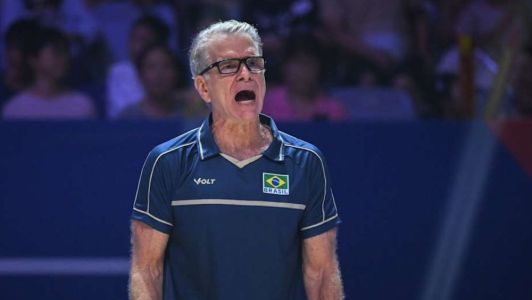 Bernardinho no comando técnico da Seleção Brasileira na VNL 2025