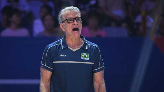 Bernardinho no comando técnico da Seleção Brasileira na VNL 2025