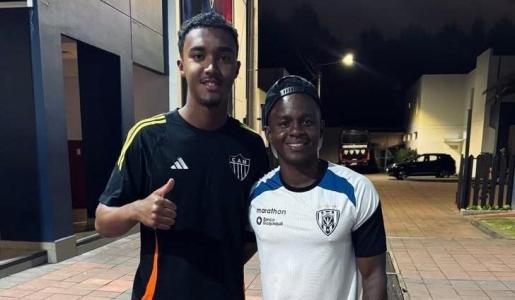 Bernardo, do Atlético Sub-18, e Cazares, do Independiente del Valle