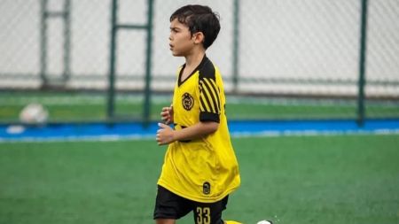 Bernardo, filho de Osvaldo, atacante do Vitória