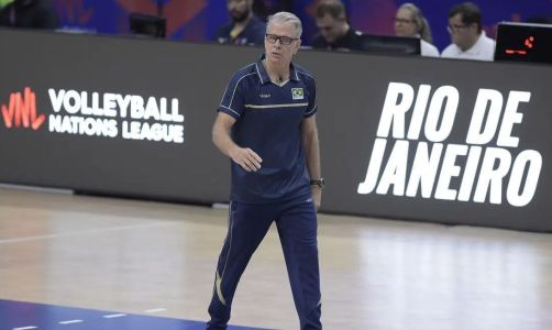 Bernardinho durante primeira semana da Liga das Nações Masculina