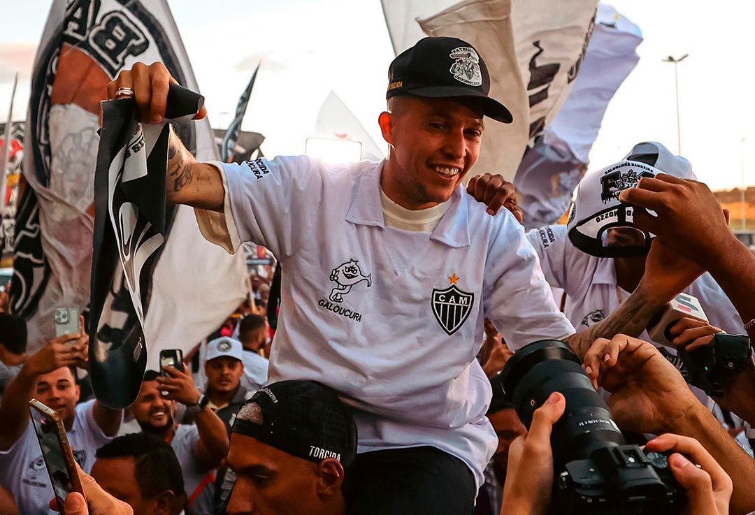 De volta ao Atlético, Bernard posta agradecimento emocionante por recepção em BH