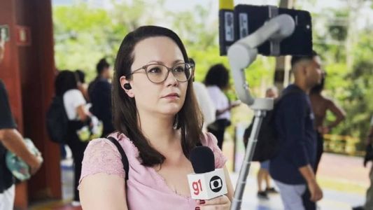 Beatriz Backes faz as transmissões ao vivo sem apoio de cinegrafista e da produção