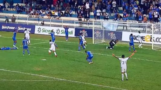 Betim marcou aos 49 minutos do segundo tempo e assumiu liderança do Hexagonal Final
