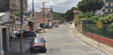 O agressor, identificado como Ademir Binou Bernado, também de 42 anos, não aceitava o fim do relacionamento