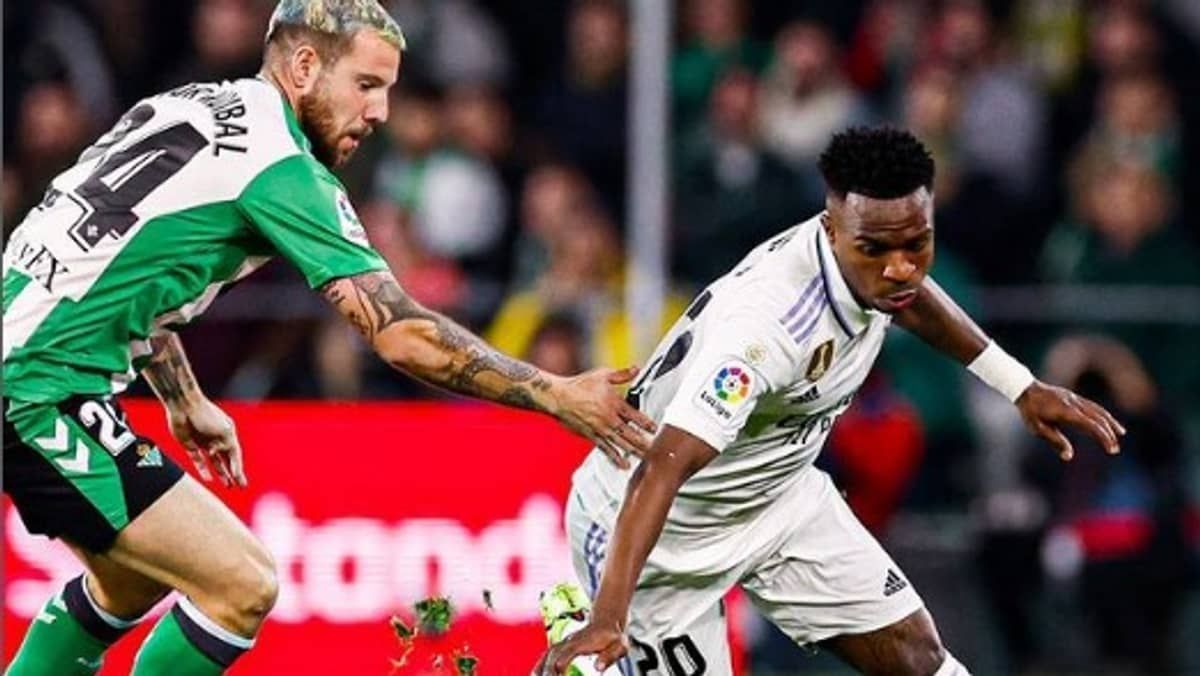 Real Madrid empata sem gols com o Betis e fica a nove pontos do líder Barcelona