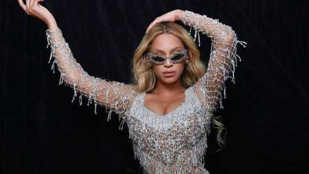 Beyoncé com design da marca mineira PatBO