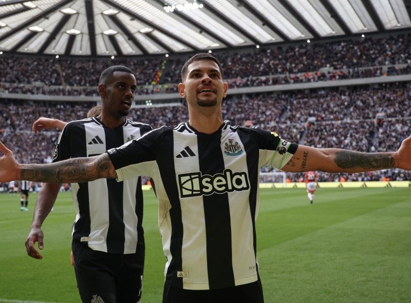 Bruno Guimarães marca, Newcastle goleia United e entra no G5 da Premier League