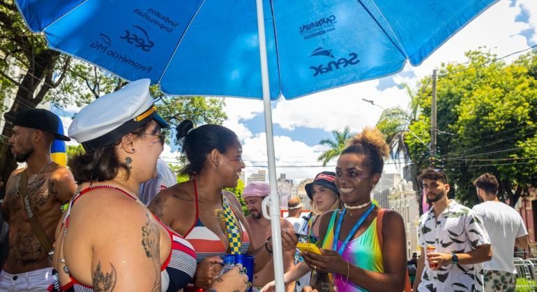 Carnaval BH 2024: começa nesta terça (6) o credenciamento de ambulantes; saiba como fazer