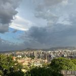 Previsão do tempo: após noite chuvosa, BH deve ter máxima de 30°C e pancadas de chuva nesta terça
