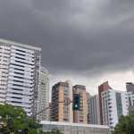 Em meio à onda de calor, BH tem previsão de temporais para a próxima semana