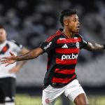 Flamengo vence Vasco no Nilton Santos e amplia vantagem na semi do Carioca