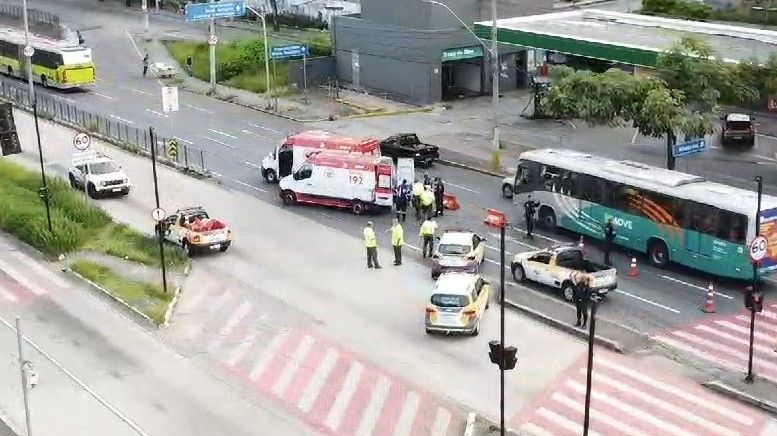Agente da BHtrans morre em atendimento a ocorrência na avenida Cristiano Machado, em BH