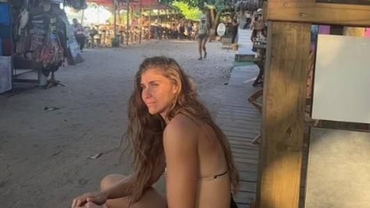 Bia Haddad curte férias em Caraíva, na Bahia