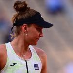 Bia Haddad é derrotada por Iga Swiatek na semifinal de Roland Garros