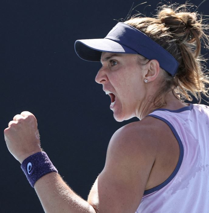 Tênis: Bia Haddad vence nas duplas e vai às quartas de final em Dubai