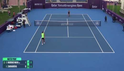 Fim de jogo entre Bia Haddad e Anastasia Zakharova no WTA 1000 de Doha 2026