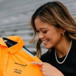 McLaren apresenta primeira mulher na academia de pilotos