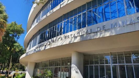 Biblioteca Pública fica na Praça da Liberdade, em Belo Horizonte