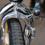 Febre entre adolescentes, rolezinho de bike deixa menino de 12 anos com ferimentos graves