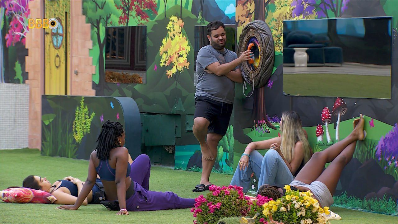 BBB 24: após trote, brothers fazem acampamento no Big Fone