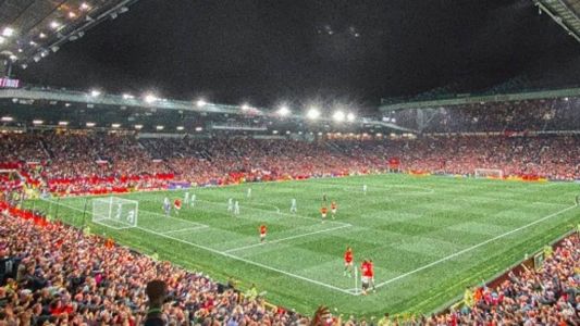 Bilionário cogita mudar proposta para compra do Manchester United