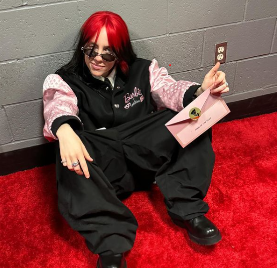 Billie Eilish cancela shows no Brasil e fãs vão à loucura: 'Nada funciona aqui'