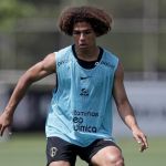 Corinthians faz trabalho de posse e conta com retorno de meio-campista