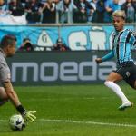 Grêmio vence o Fluminense de virada na Arena pela 19ª rodada do Brasileiro