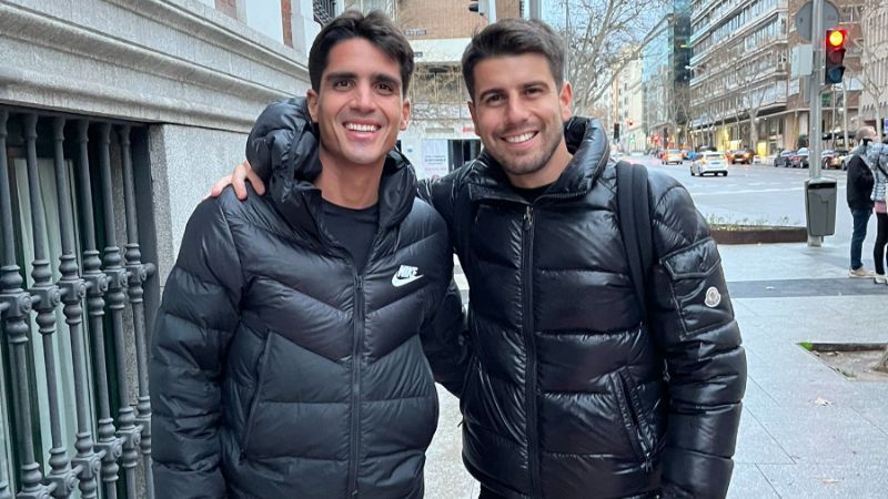 Dupla ex-Atlético se encontra na Europa: 'Irmão que o Galo me deu'