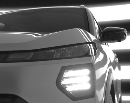 Detalhe do farol com LEDs triplos do Nissan Kait • Divulgação | Nissan
