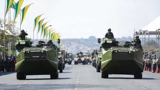 Blindados do Exército no desfile cívico-militar de 7 de setembro de 2022, em Brasília
