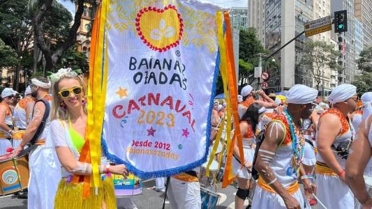 Bloco Baianas Ozadas agita folões em Belo Horizonte nesta segunda-feira (20)