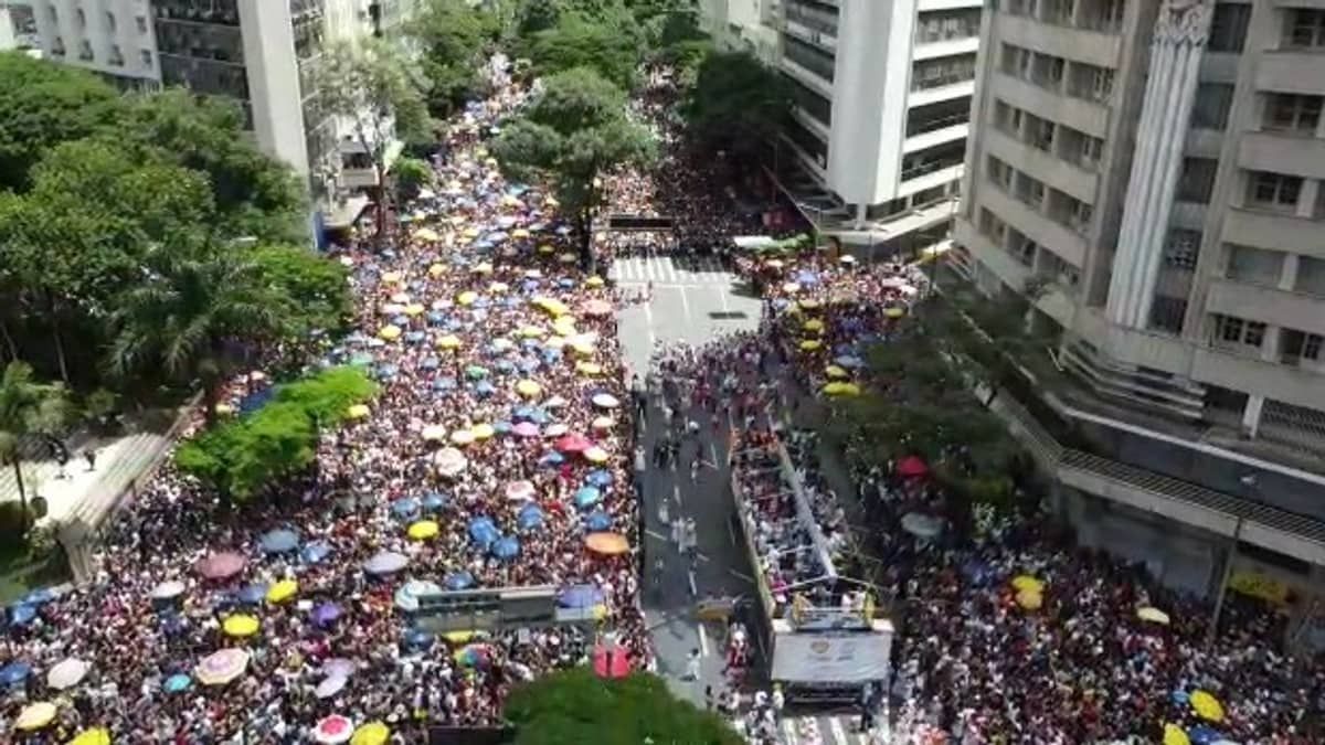 Carnaval de BH visto de cima: imagens áreas mostram dimensão dos blocos desta segunda-feira (20) 