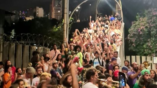 Bloco de carnaval na noite desse domingo (17) na região Leste de BH