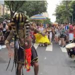 Bloco Faraó: a mistura do Brasil com Egito arrasta milhares de pessoas na Afonso Pena em BH 