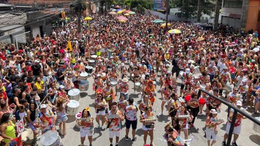 Bloco Não Acredito que te Beijei lotou o Barreiro