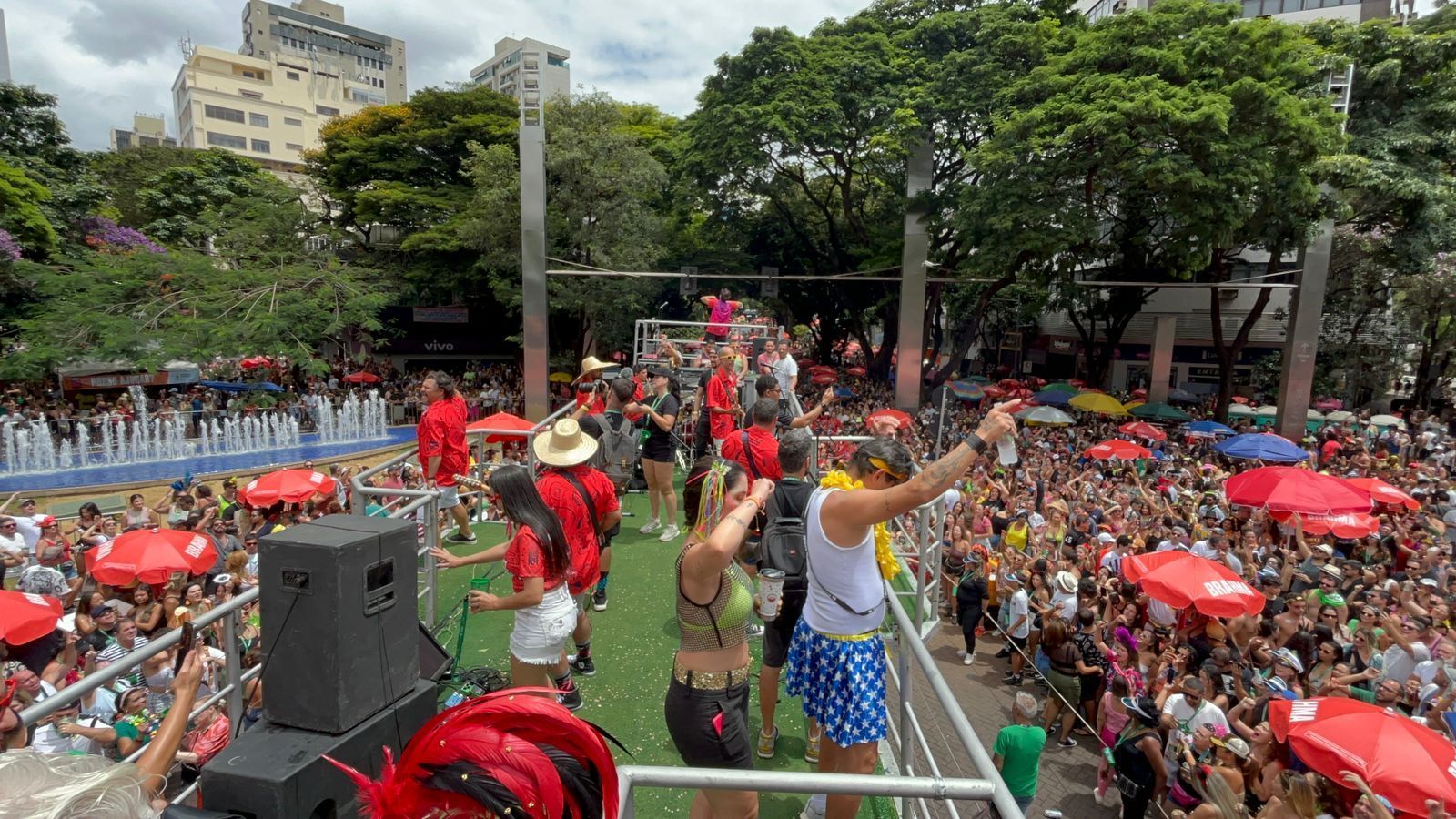 Rock no Carnaval? Veja blocos de BH que vão de Queen a Beatles e Tim Maia