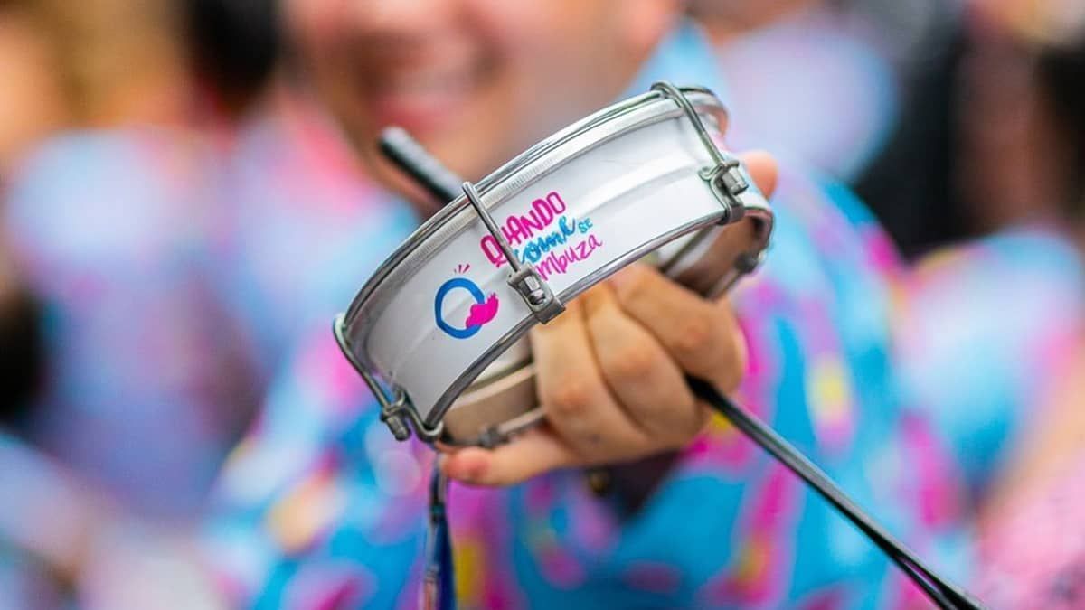 Quando é o desfile Quando Come Se Lambuza no Carnaval de BH? Confira horários e saiba onde o bloco vai passar