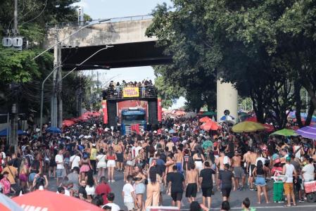 Bloco do Zé levou multidão para os arredores do Mineirão