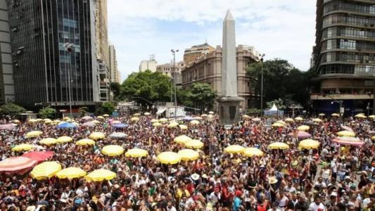Blocos começam concentração às 16h